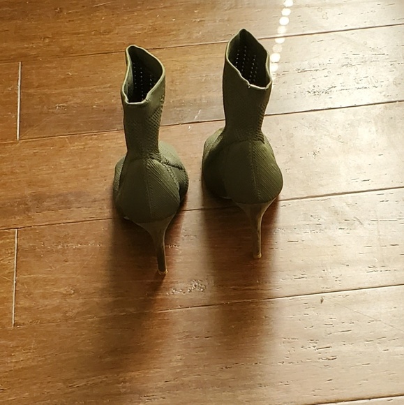 Peep Toe Heels - Picture 4 of 4